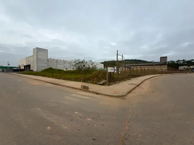Terreno Industrial de 2.400m² à venda em Araquari-SC, no bairro Corveta: uma oportunidade
