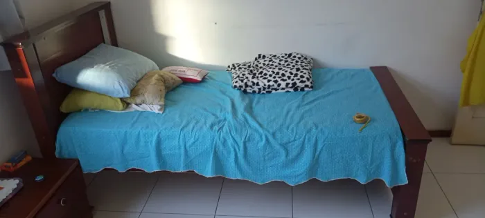 Cama de solteiro com colchão