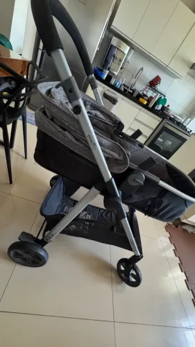 Carrinho de bebê kit 3 peças  