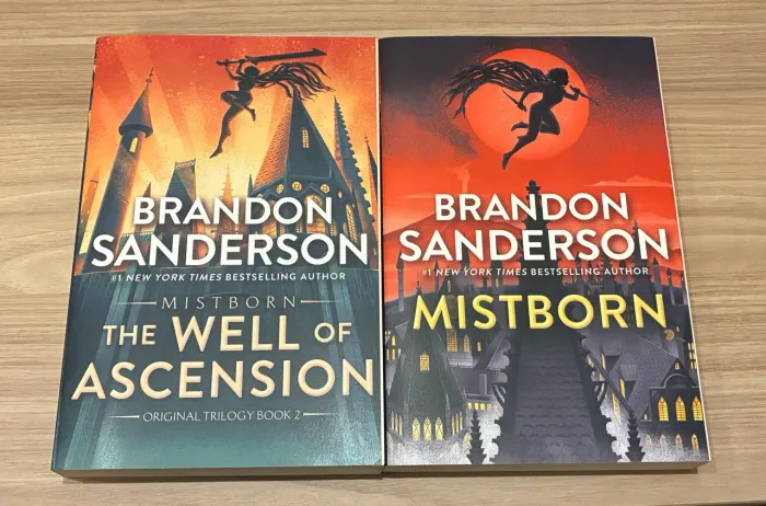Mistborn e O Poço da Ascensão em inglês