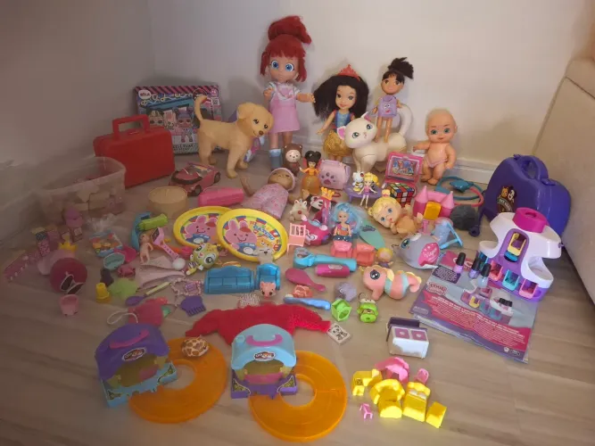 Lote de Brinquedos menina