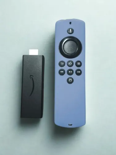Amazon Fire TV Stick Lite - Completo com Controle por Voz Alexa
