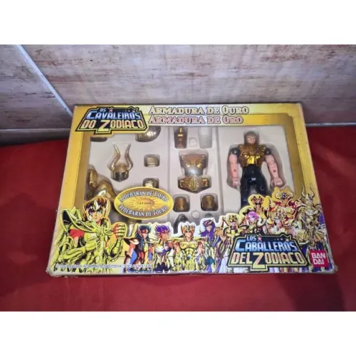 Boneco Aldebaran de Touro Armadura de Ouro Bandai Raro Vintage