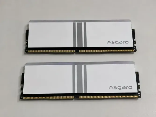 Memória Ram Asgard Valkyrie V5 16gb Ddr4 2x8Rgb Branca