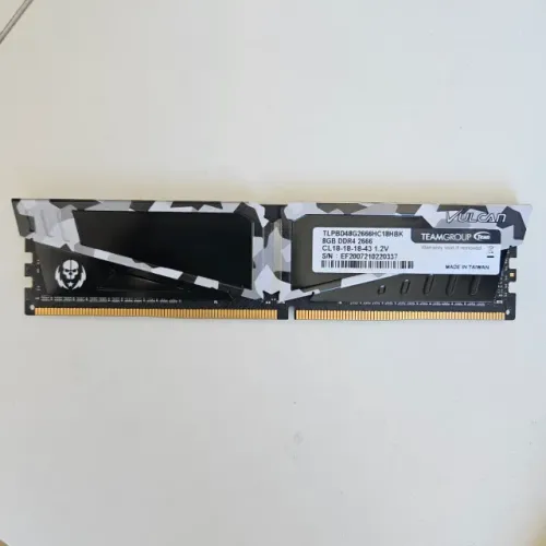 Memoria Team Group T-Force Vulcan Pichau 8GB (1x8) DDR4 2666MHz Branca RTB, TLPBD48G2666HC