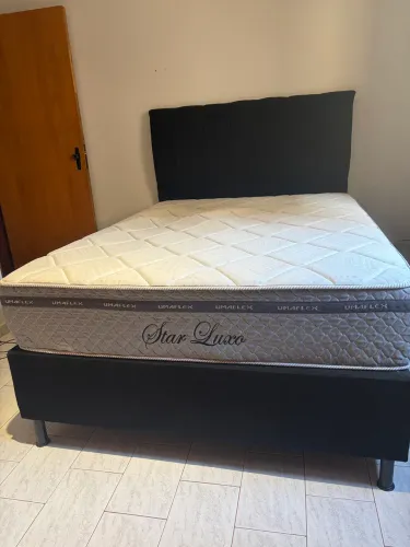 Cama Box Casal + Cabeceira Estofada Preto ? Excelente Estado