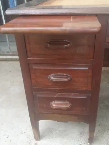 Escrivaninha estilo Xerife, imbuia.