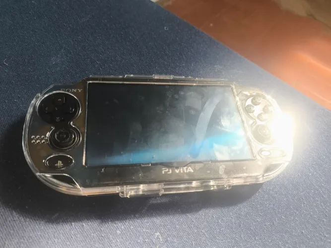 Psvita 1000 Desbloqueado com jogos originais