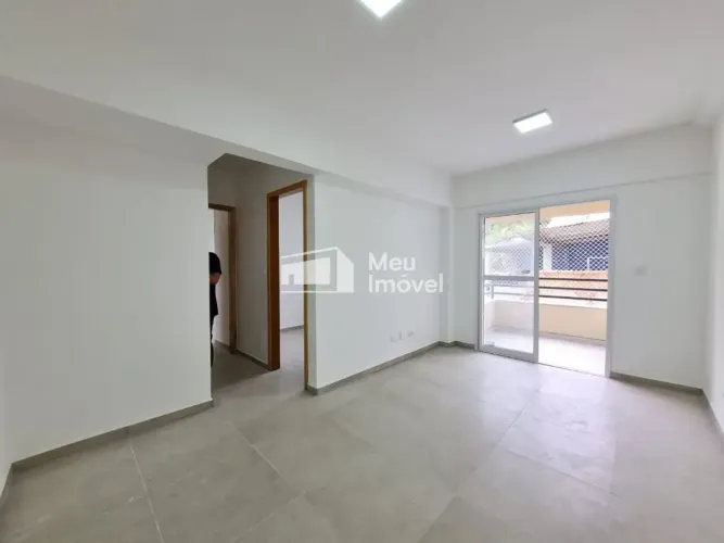 Aluguel Apartamento com Sacada com Churrasqueira - 2 Dormitórios sendo 1 Suíte - 61m² - Co
