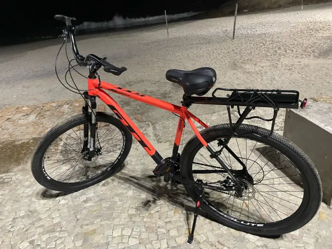 Vendo bicicleta GTI com menos de 1 mes de uso 