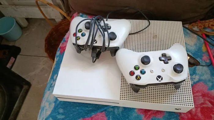 Xbox one s 1t