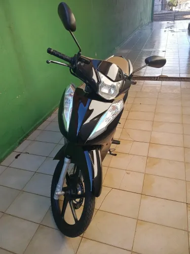 Biz 125 2018 bem conservada