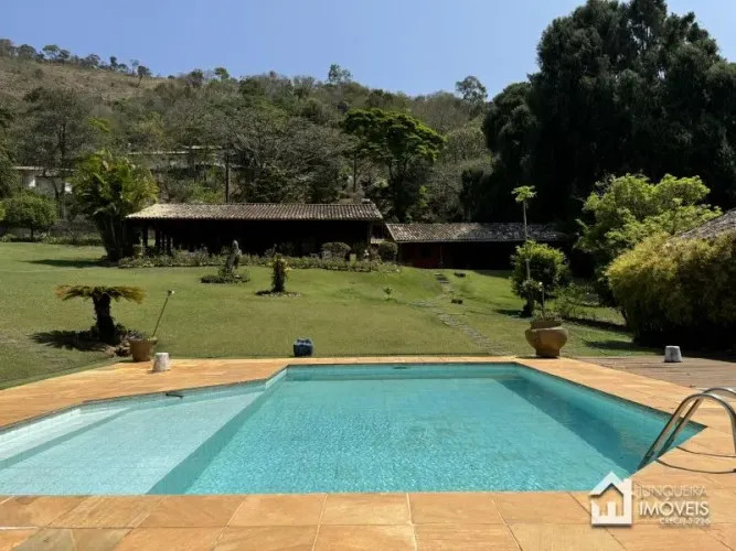 Casa em Condomínio- Petrópolis, Itaipava