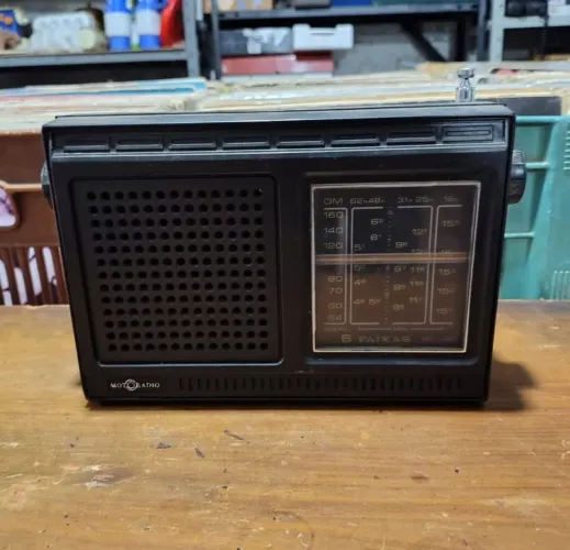 Motoradio RP-M65 na cor preta