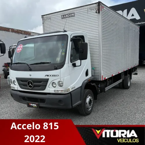 Accelo 815 baú 2022