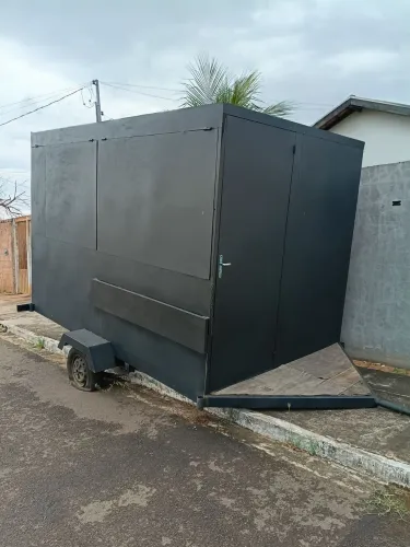 Trailer novo +chapa e espremedor de suco