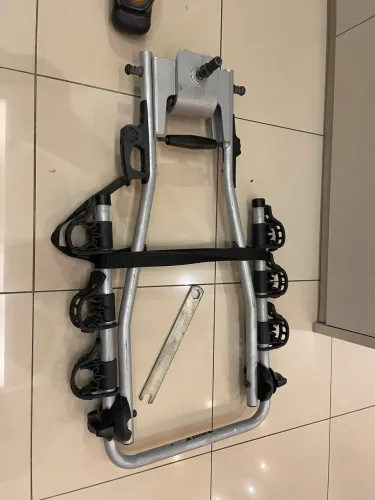 Suporte Engate Thule 974 Hangon 3 Bikes Completo + Régua de Sinalização + Rolo de Treino
