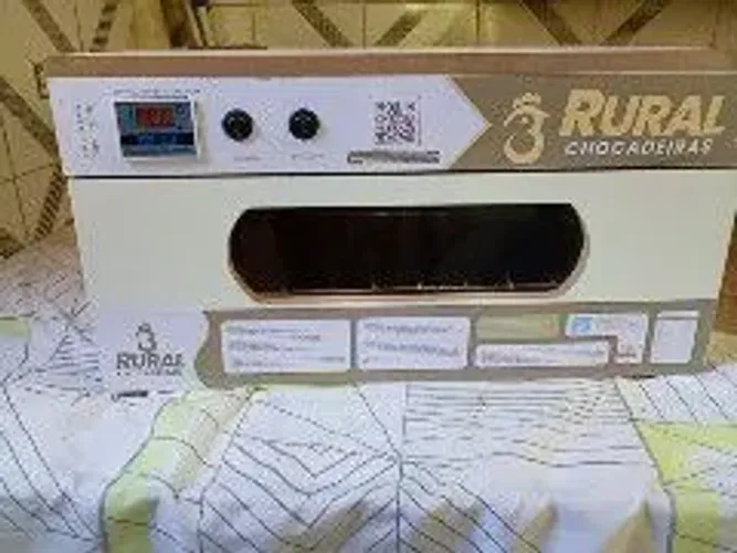 Vendo chocadeira nova 120 ovos