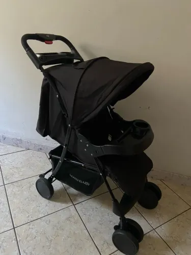 Carrinho novíssimo higienizado sem rasgados sem manchas 