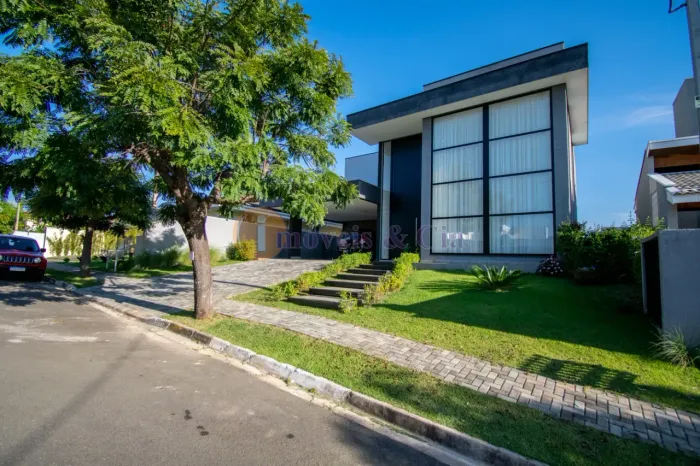 Casa Moderna | 4 suítes com closet | Condomínio Shambala 2 - Atibaia/SP