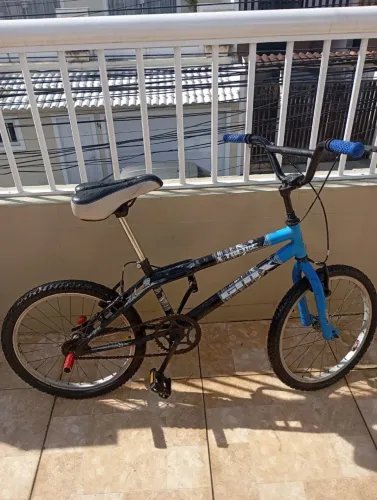 BIcicleta infantil de estilo BMX / Cross, tamanho aro 20