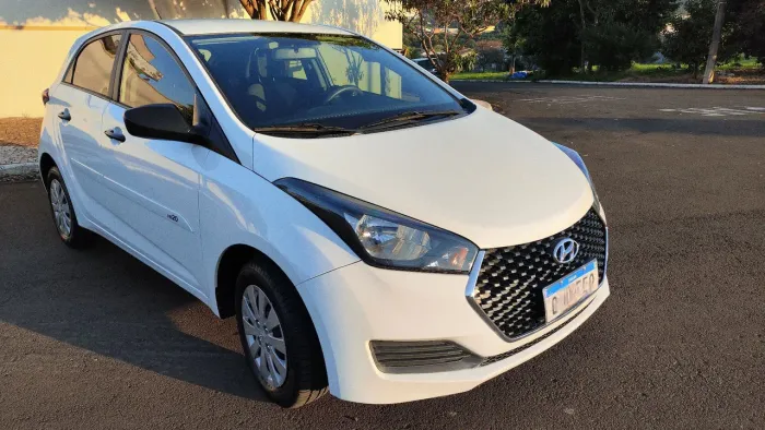 Hyundai HB20 Unique 1.0 Flex 12V Mec. 2019