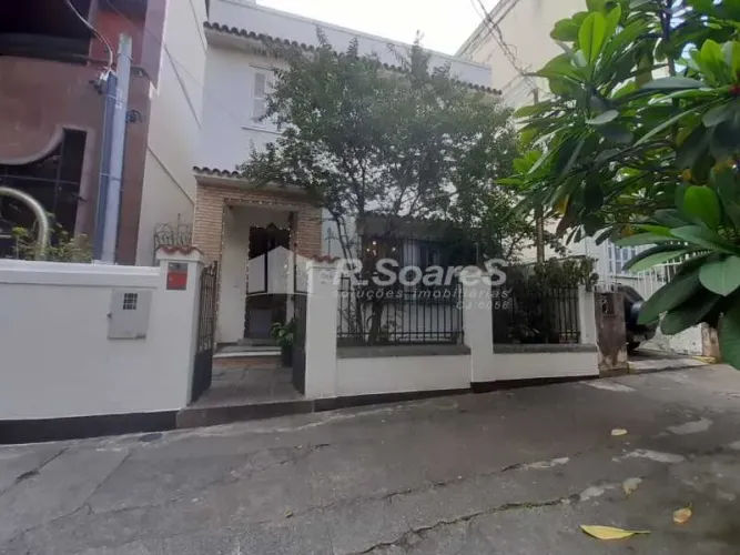 Casa duplex à venda, Rua Andrade Neves, Tijuca.