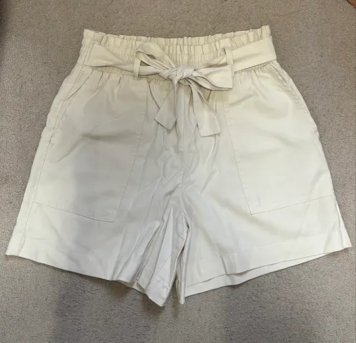 shorts feminino riachuelo bege - tamanho M (usado em excelente estado)