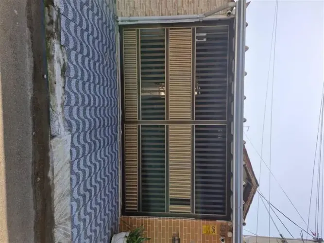 Espaçosa Casa à Venda no Balneário Maracanã, Praia Grande - 2 Quartos