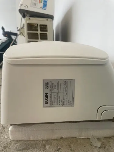 Ar-condicionado Elgin 12.000 BTUs - R$ 800