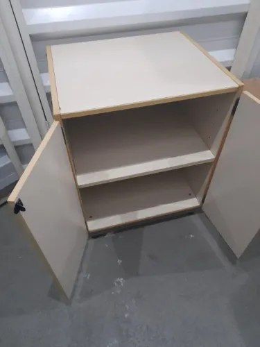Armário 2 portas pequeno