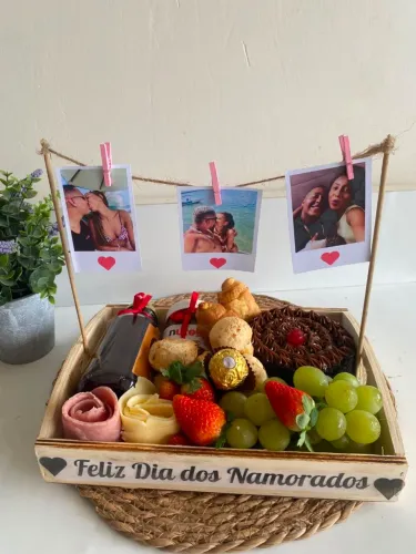 Cesta de café da manhã especial Dia dos Namorados/ fotos personalizadas