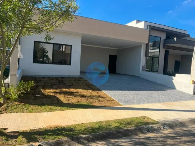 Casa a Venda no Condomínio Campos do Conde