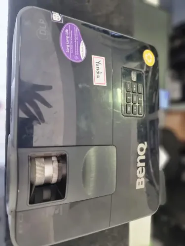 A venda datashow em perfeitas condições  valor simbólico - a combinar 