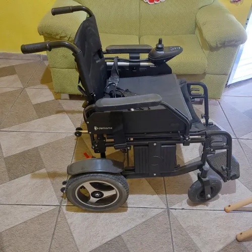 Cadeiras de rodas Motorizada Dellamed