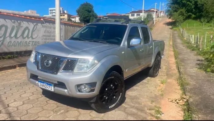 Nissan Frontier SL CD 4X4 2.5tb Diesel AUT 2014