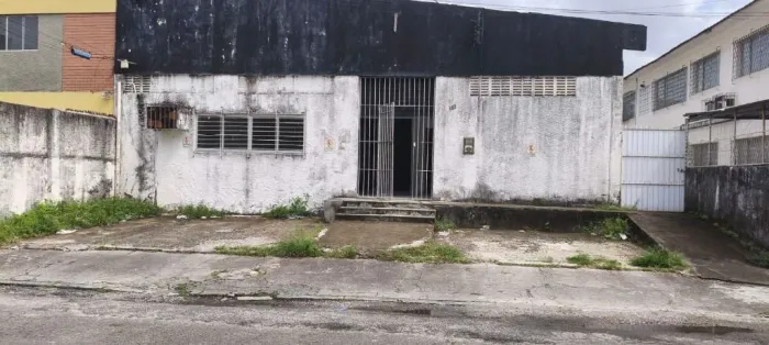 Galpão Comercial de 364m² para alugar, localizado na Tamarineira, Recife - Pernambuco.