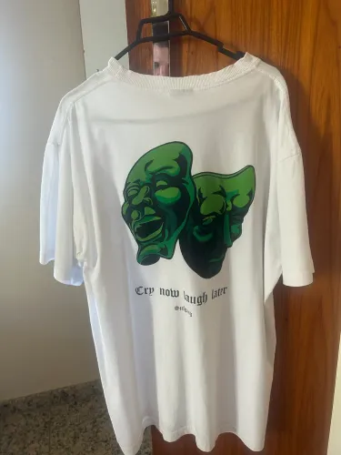 SUFGANG CAMISETA BRANCA CRY NOW LAUGH LATER RARA