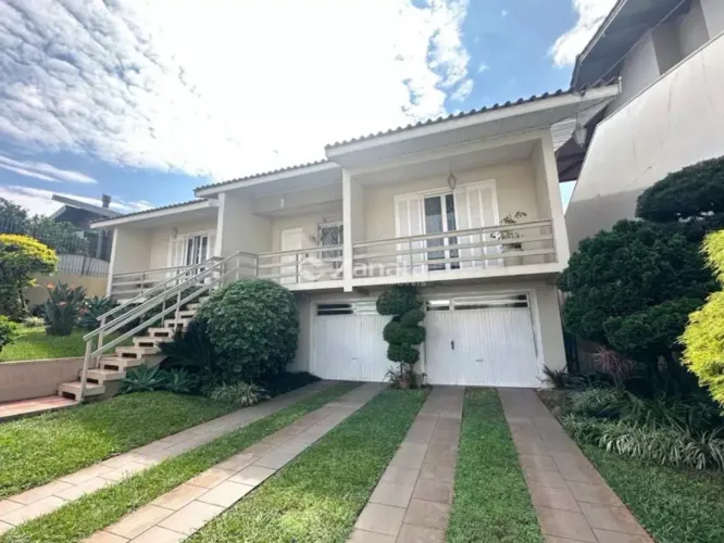 CASA 4 DORM EM BAIRRO NOBRE DE PASSO FUNDO
