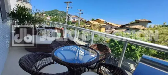 Apartamento : / Residencial / Itaipu