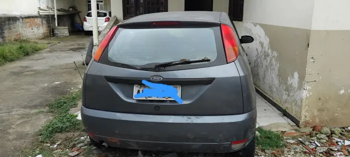 Ford Focus 1.8 16V 5P 2003