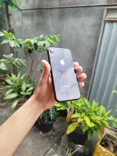 iPhone xr - 64 gb