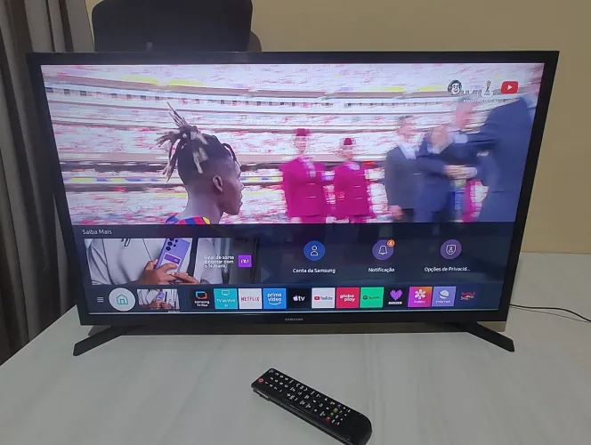 Smart TV Samsung 32 polegadas HD Led com pequena avaria