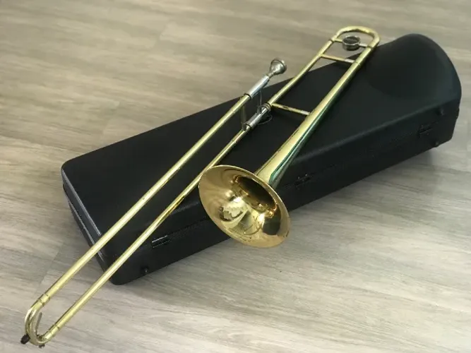 Trombone de Vara à Venda - Excelente Estado | Acompanha Case Rígida