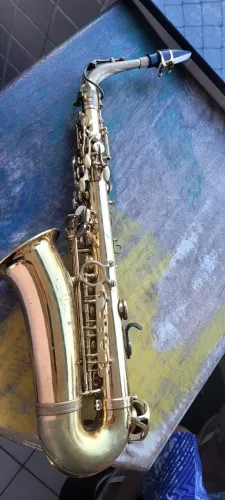 Saxofone EAGLE  sa 501