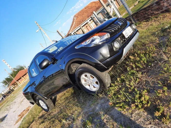 Mitsubishi L200 Triton Sport GLS 2.4 CD Diesel Mec. 2018