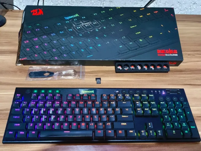Teclado ReDragon K618RGB