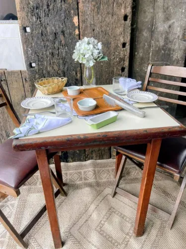 Conjunto mesa + cadeiras para restaurante 