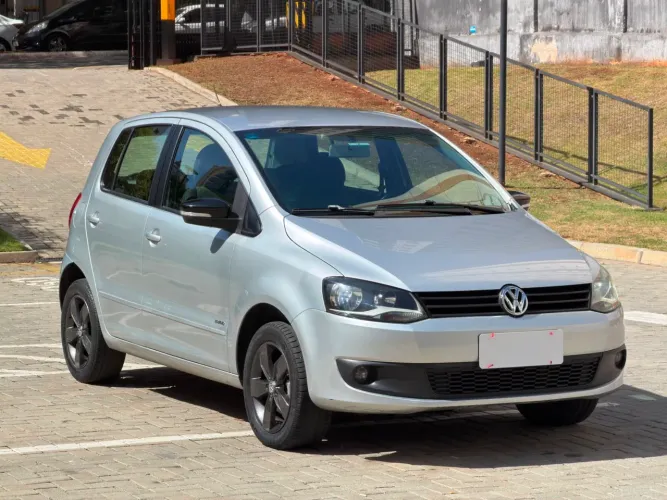 Volkswagen Fox 1.6 MI Total Flex 8V 5P 2014