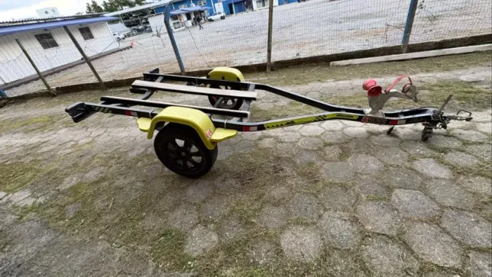 Reboque jet Volpato - zerado